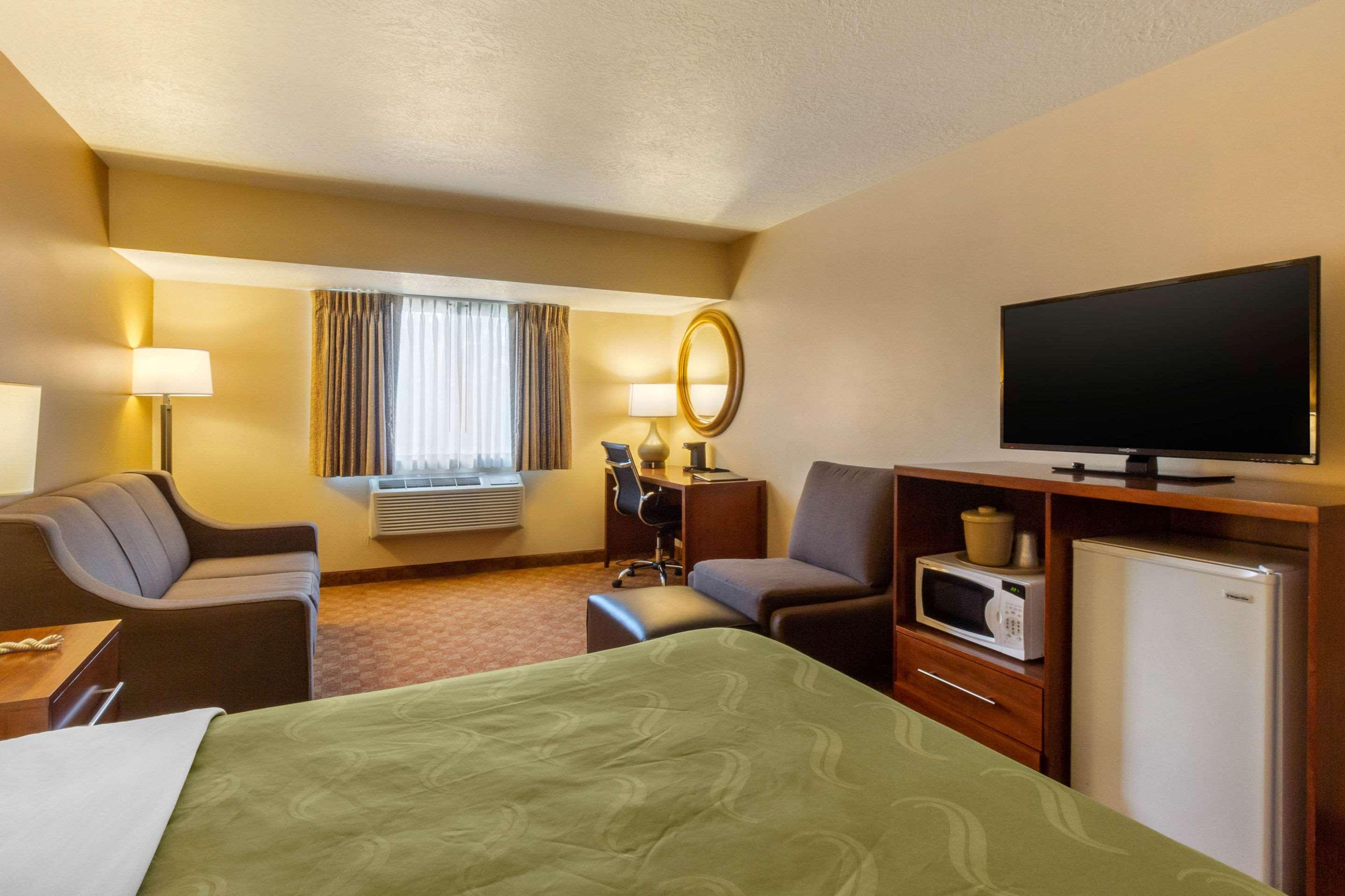 Quality Inn Logan Near University Eksteriør billede